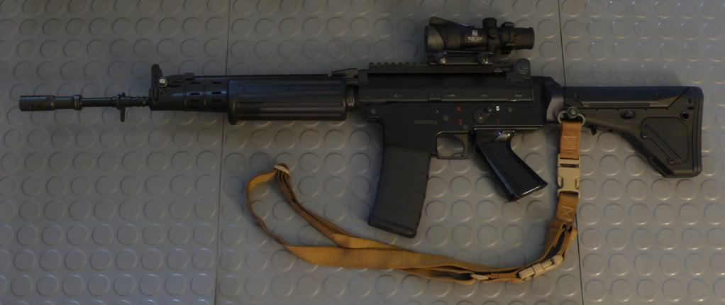 gunrunnerhell:  FN FNC This is a .223/5.56x45mm chambered FAL. It was FN’s entry