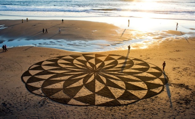 inothernews:  The New York Daily News has a gallery of artist Andres Amador’s beach