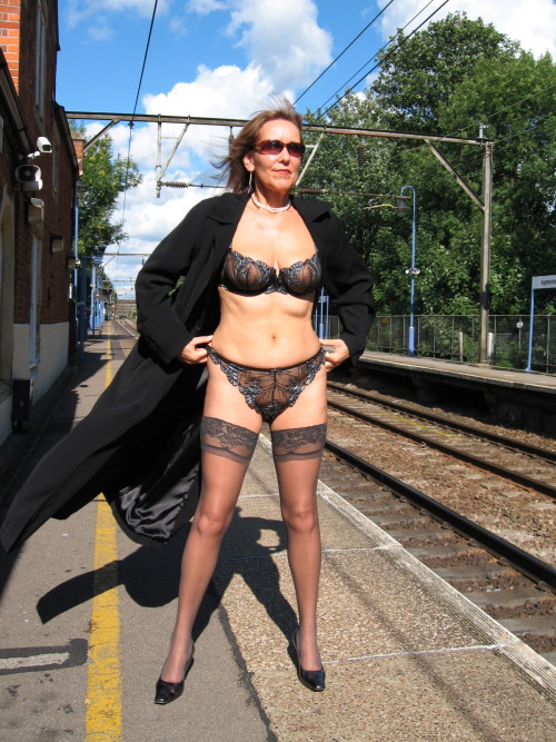 ilovematurewomen: Free XXX Blog Promotions - Promote Your XXX Blog For Free! MILF’s, Matu