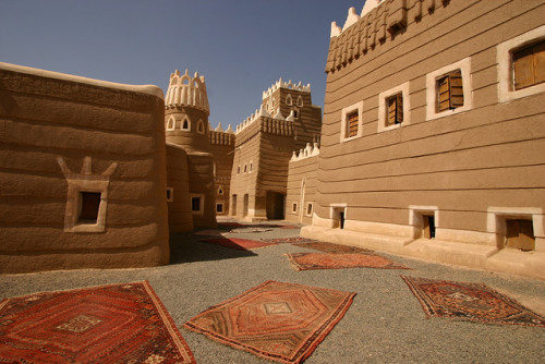 Mud-brick fortications of Najran Fortress in Saudi Arabia (by Retlaw Snellac).