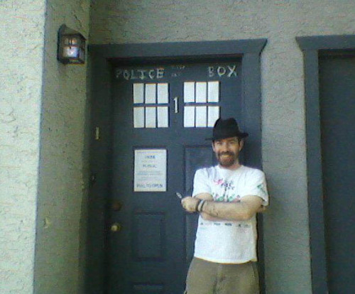 doctorwho:  27 year old Whovian dying of brain cancer has last request: place my ashes in a TARDIS urn. This was forwarded to our attention on both Twitter and Tumblr today. a 27 year old Whovian dying of cancer needs help building a custom TARDIS urn:
