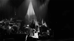 only-a-little-black-star:  - avrilupdate - tudoavril - lavigne-momsen - avrillavigneironic