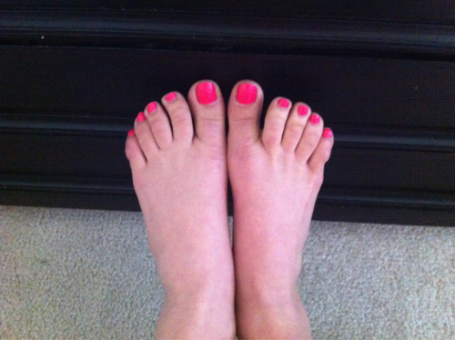 My pretty toenail polish!!