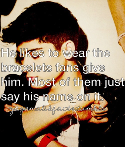 zaynmalikfacts:  just in case he forgets his sexy name. ;)  