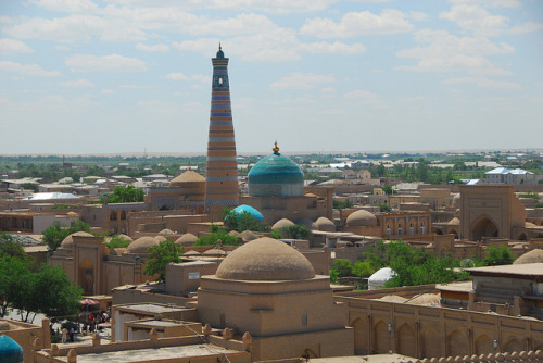 Islam Khoja Minaret in Khiva, Uzbekistan (by J Chau).