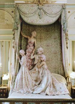 allesneu:  Tim Walker/ Vogue US April 2012.