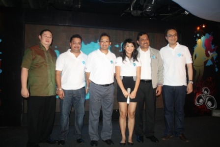 Launch of Langit Music Video with Telkomsel on Oct 27, 2011 - making mobile video contents available from 60 music label partners. Pictured with Sarwoto Atmosutarno (CEO, Telkomsel), Krish Pribadi (VP Mobile VAS, Telkomsel), Ashwin Puri (VP Business...