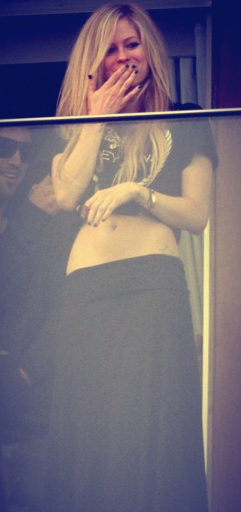 uma-black-star:  Avril Lavigne no Brasil.  