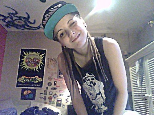 stonerbloglog:  fuck it im weird 
