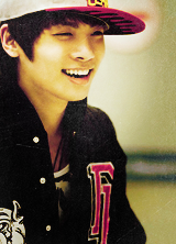 chanyeoli:  6 9 Favorite Pics → Jonghyun asked by shinlock 