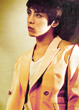 chanyeoli:  6 9 Favorite Pics → Jonghyun asked by shinlock 