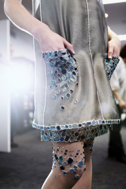  Chanel Haute Couture Spring 2012, Behind