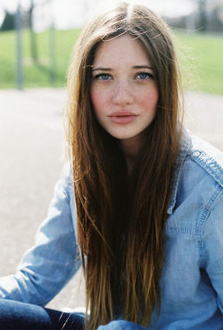 ice-beauty:  she is too perfect 