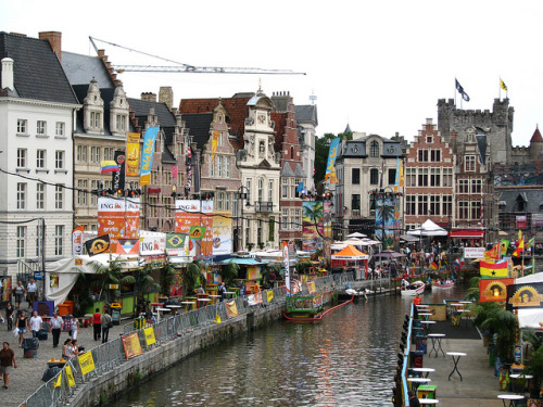 Another view from the beautiful city of Ghent, Belgium (by Johnny Cooman).