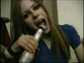 lavigne-momsen:  Avril drinking. 