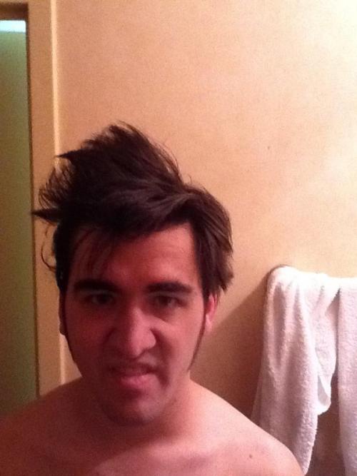 ocean-of-sarcasm:  madeofsquirrels:  mastermindofsadness:  fuckwhytimsutton:  WHY  THIS NEEDS MORE NOTES  i am actually having three heart attacks in my vagina  I honestly think he is movie-star style attractive 