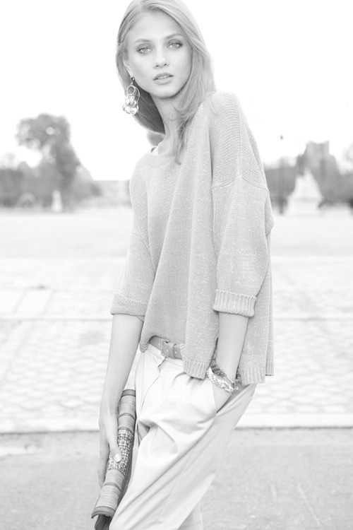 vintageaddictions:  Edited by vintageaddictions Classy Parisian Black White 