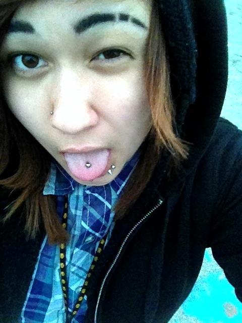 singlegirlswholikegirls:  hmu ladies ;) heheh