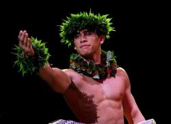 akalianakala:  lohifoster:  thomas (: ka ‘aina momona, o ka lani pauahi &lt;3   @lohfoster who is he dancing for?  nahenahe