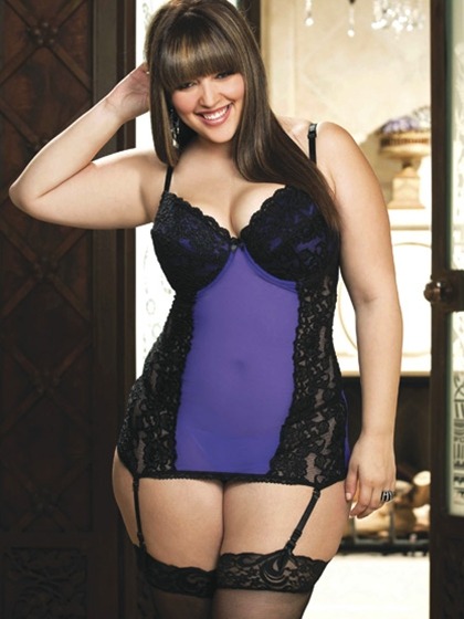 curveappeal:   Denise Bidot for Hips and Curves   42 inch bust, 34 inch waist, 46 inch hips