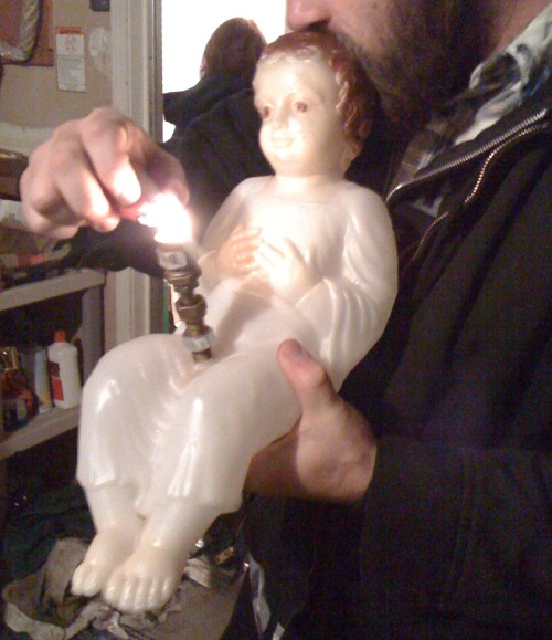 stonerparty: christiannightmares  Baby Jesus bong