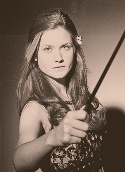  Ginny Weasley - Harry Potter and the Deathly Hallows part 1 Promo shoots  