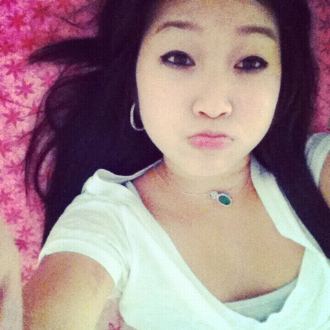 fuckyeahhelluhcuties:Lol I have fat cheeks, whatever doee.kathy-nguyen.tumblr.com/