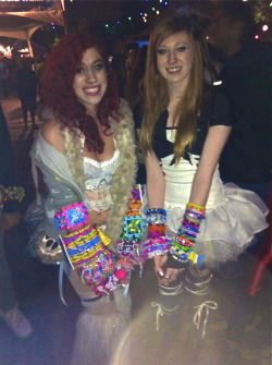 Cheap-Bliss:  Argh I Wish This Picture Came Out Better!!! Ashley And I At Beyond