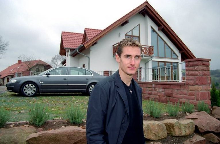 Photo: la maison de Miroslav Klose en Rome, Italy.
