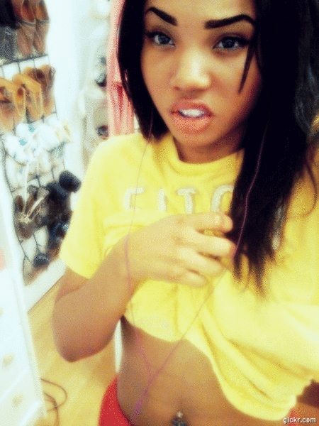 ladykreerain:  babyyy <3 