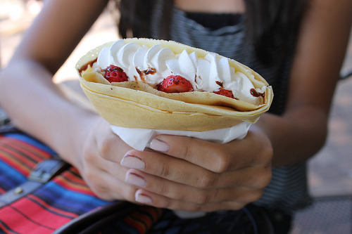 sh-rks:  misscalif0rnia:  yummy what is this?  Crepe! Want 