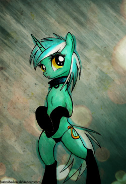 fillydelphia:  foxintwilight:  “But I always walk like that” Long time no Lyra. Oh you.  WOAH NELLY