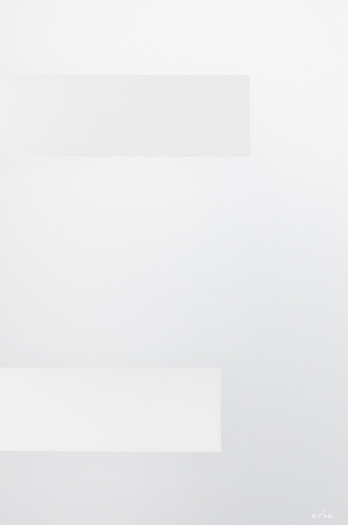 fluentmoves:  alexandver:  eblished:  white/minimal blog.  white.modern.minimal @alexandver  WHITE / BRIGHT / MINIMALIST BLOG