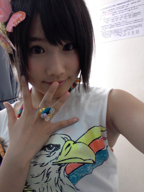 akibeya:  (城恵理子 - Google - 明日、頑張ろう！！！！！ お客さんに笑顔で帰って頂けるよーに★ 今日はUTBの撮影だったよ＊…から) 城恵理子