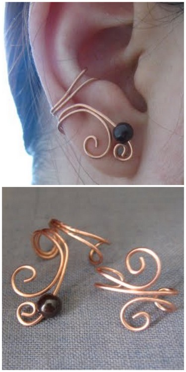 DIY Ear Cuff. Found at Little Bit Crafting here. She made these using the tutorial she found on Cut 