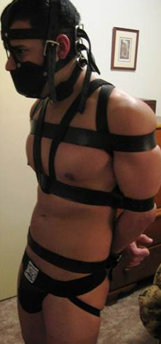 ropelife:  #bondage #bdsm #leather #gag  something very appealing about the gag……