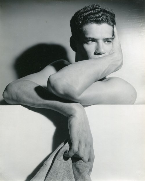 George Platt Lynes: Robert McVoy (ballet dancer), ca. 1941
