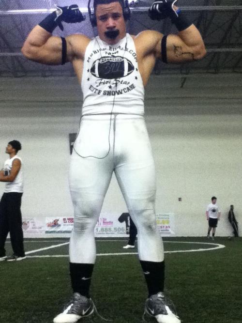 loverboyrelldmv:  cant beleive he is in high school 