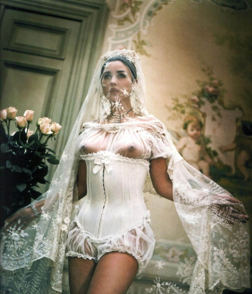 mindofdaddy:  How I imagine my future slavewife will look for one of our ceremonies (there will be a