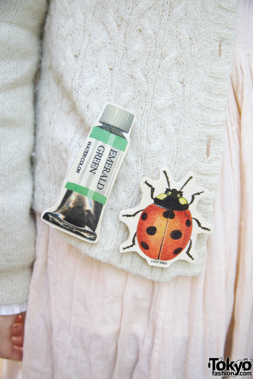 Cute lady bug & paint tube cutouts on a Japanese girl’s Wonder Rocket knit sweater in Hara