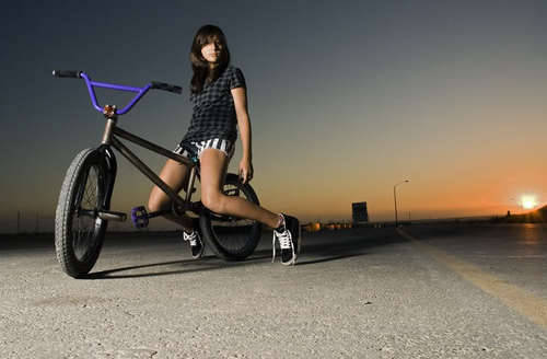 nelsonfernandez: ☆SLOW RIDE＆FUN☆: ☆GIRL x BMX☆ on We Heart It. weheartit.com/entry/25251078