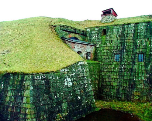 -cityoflove:Varberg Fortress, Sweden via movitz