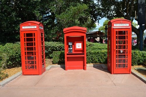 taltal-taters:  heyheyitsmarissa:  nirvanic-s:  asherlockian:  starfishface:  wonkwink:  a-certain-level-5-hamsteak:  madteacups:  chronicles-of-a-cast-member:  thoroughly-modern-minnie:  EPCOT Phone Booths! If you’ve ever wanted to call, these are