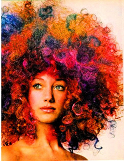 jenevieva:  Marisa Berenson &amp; Psychedelic Color Wig,US Vogue October 1970, photo by Berry Berenson. 