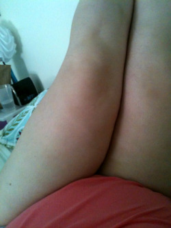 housewifeswag:  My first Thigh Thursday submission