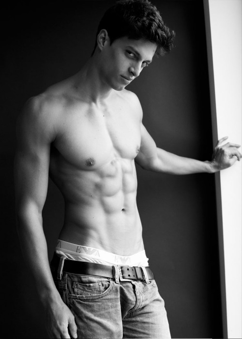 yellowasian:  Felipe Anibal | Greg Vaughan 