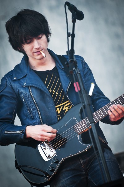 smallarcticmonkey:  Marry me, pleaseeeee  ona week babe