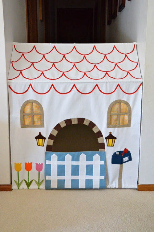 rainbowsandunicornscrafts:DIY Kids Hallway House Using Tension Rods. Use one or two curtain tension 