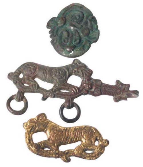 omgthatartifact: Ornaments Xiongnu, 5th-4th century BC Christie’s Chinese sources from the 3rd