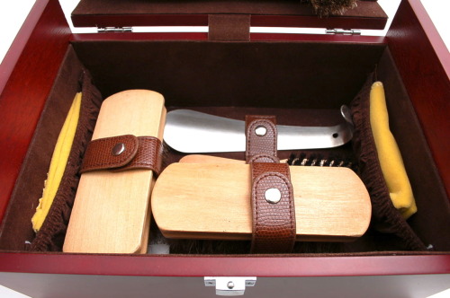 Saphir Shoe Care Kit @ Leffot